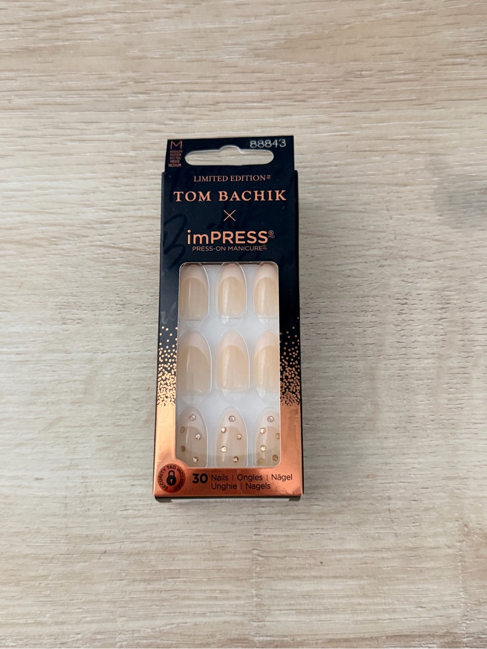 Impress Tom Bachik x imPRESS Press-On Nails – Nude with Gold Studs shade: Medium